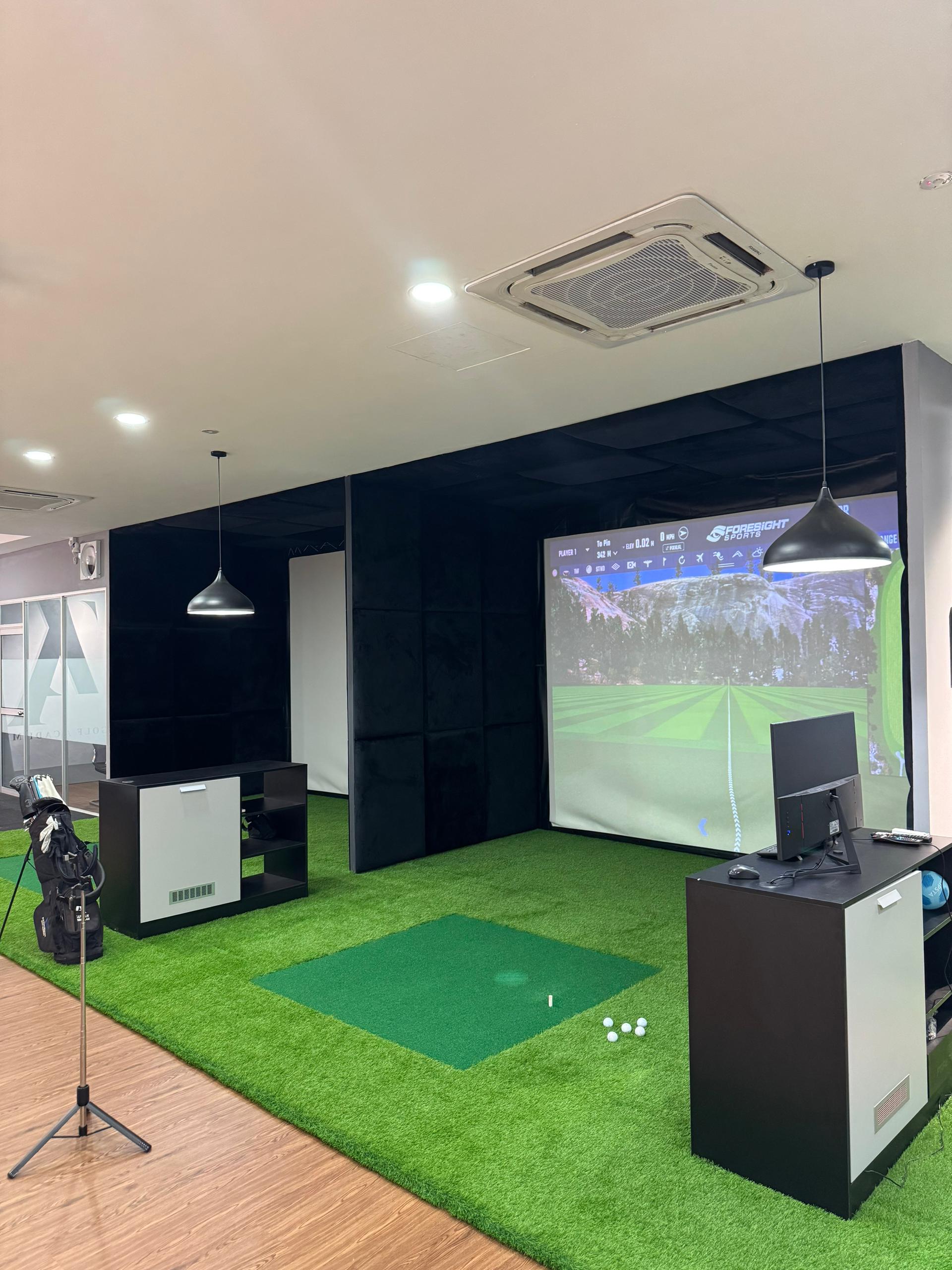 Indoor Golf